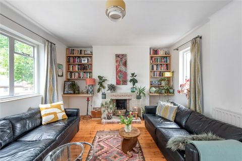 Clissold Crescent, London N16