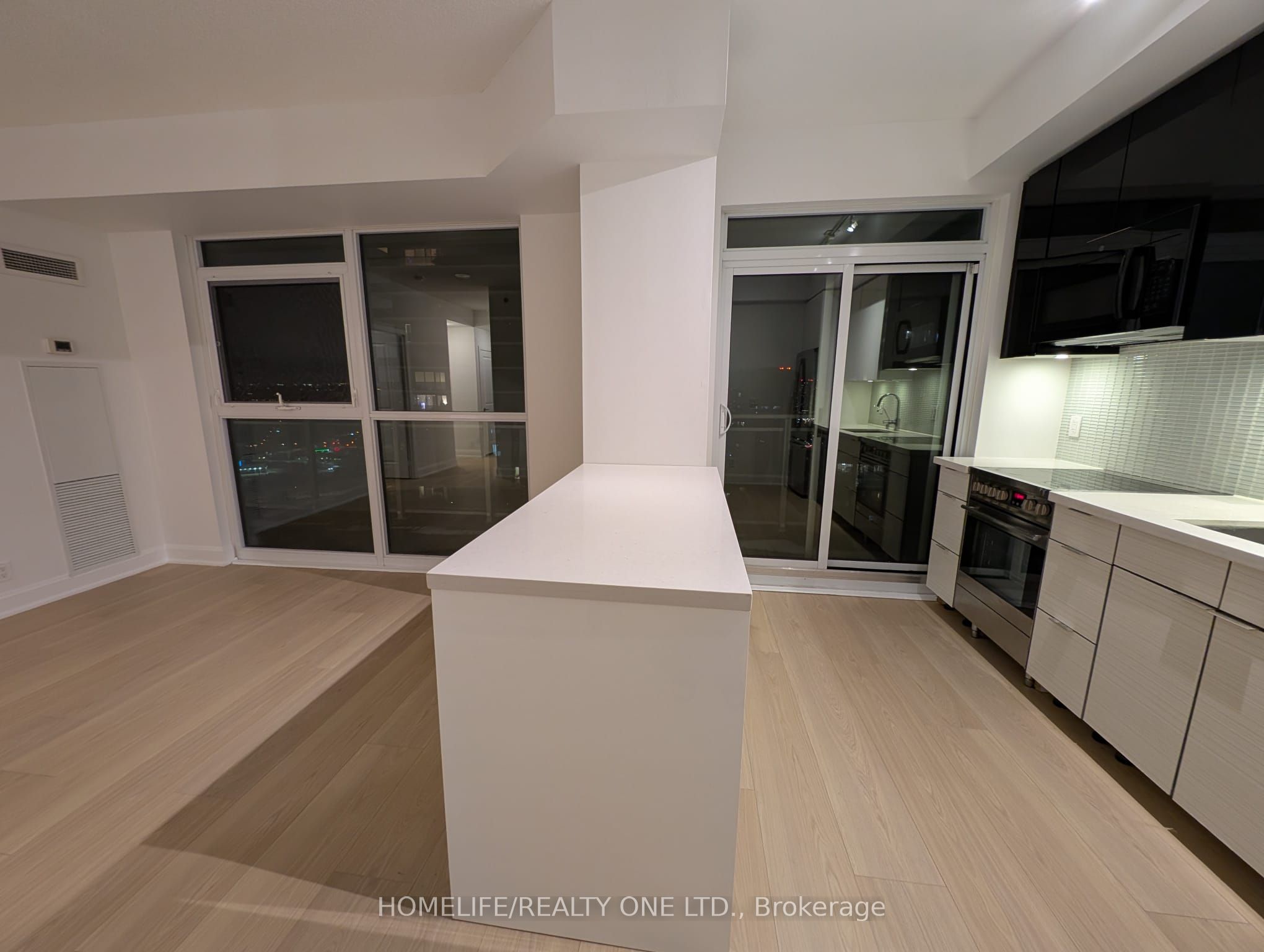 Additional image 3 of 3108-33 Shore Breeze Drive, Toronto, ON, M8V 0G1