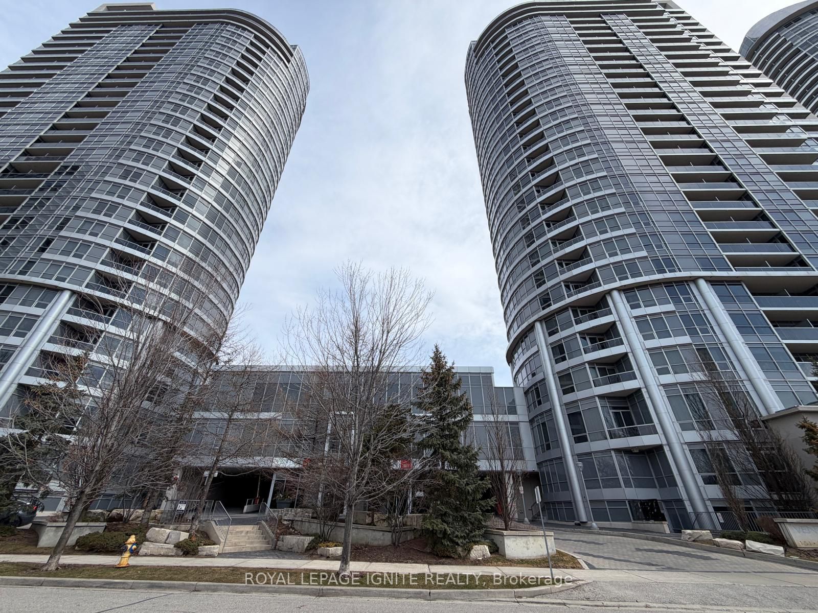2001-151 Village Green Square, Toronto, ON, M1S 0K5