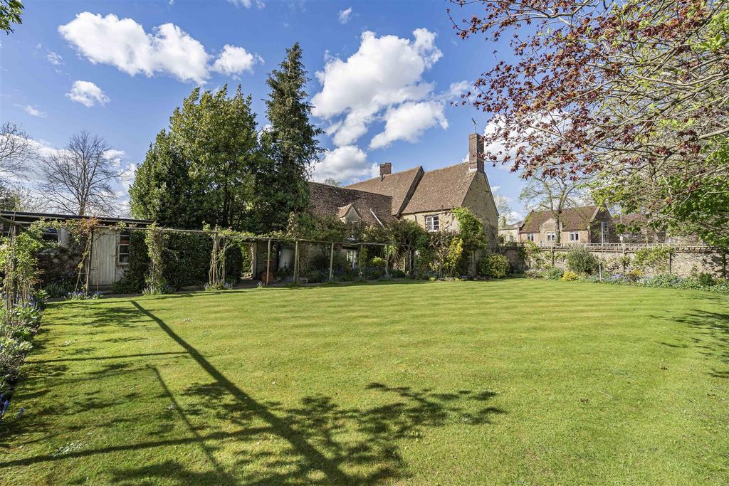 Additional image 4 of 5 bed property for saleKings End, Bicester OX26