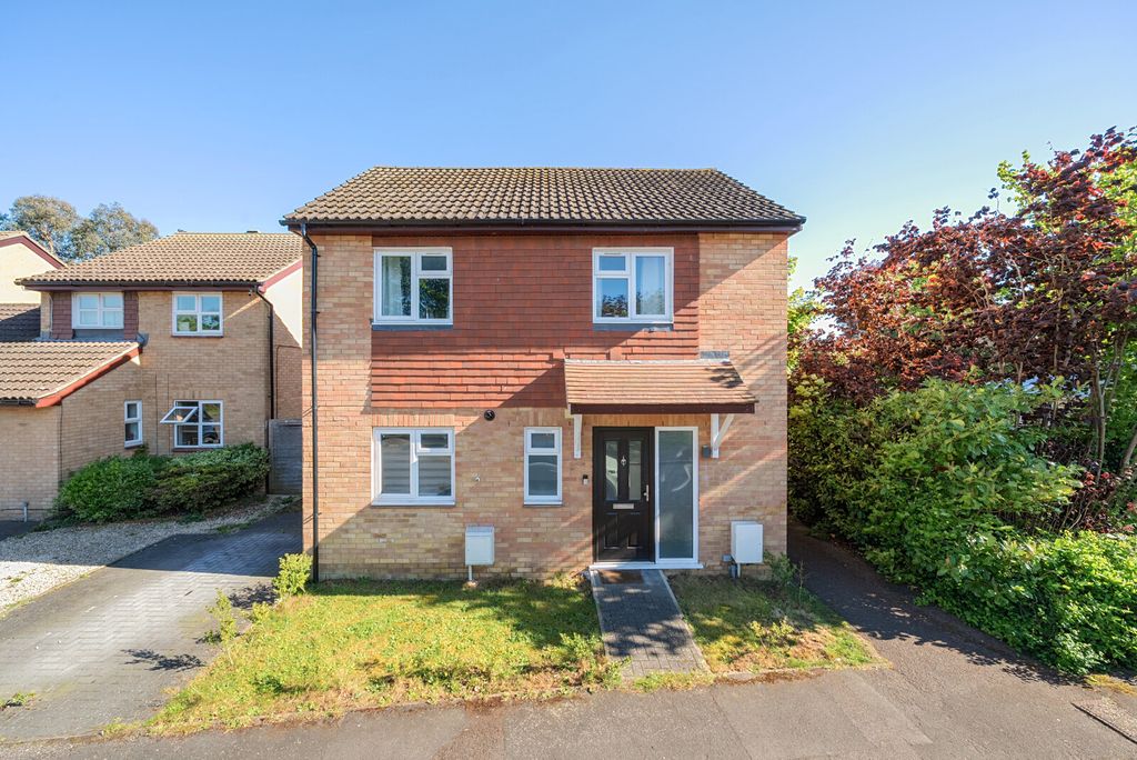 Additional image 9 of 2 bed detached house for saleHawkswell Close, Woking GU21