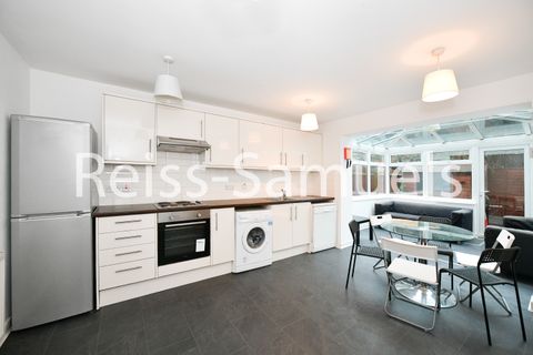 Ferry Street, Isle Of Dogs, Docklands, London, Isle Of Dogs, Docklands, London E14
