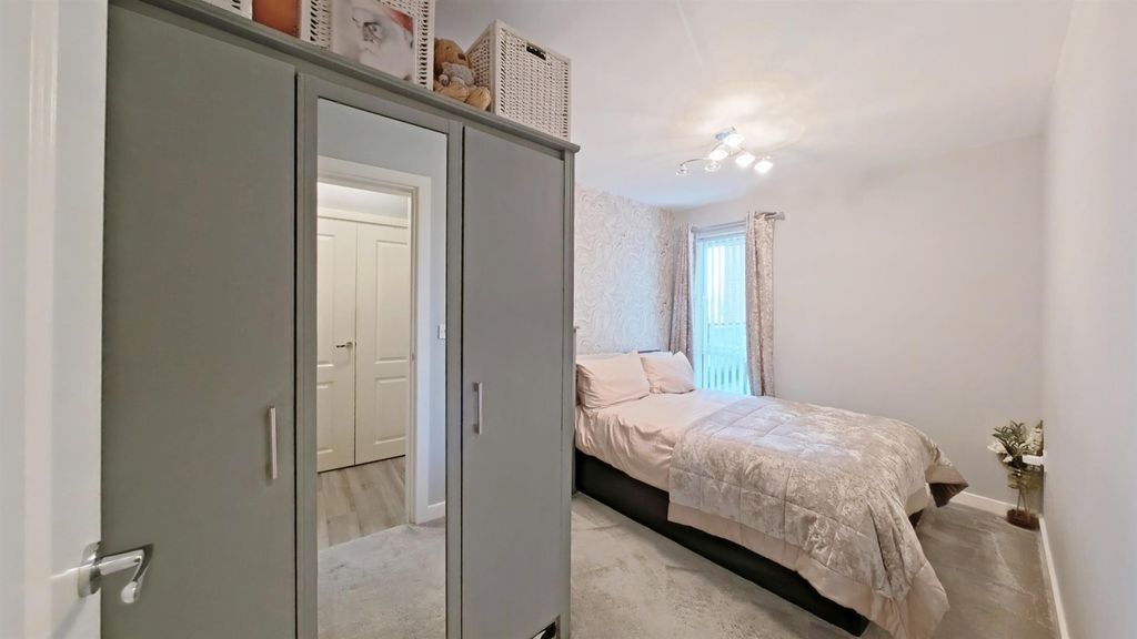 Additional image 9 of 2 bed flat for saleLittle Brights Road, Belvedere DA17