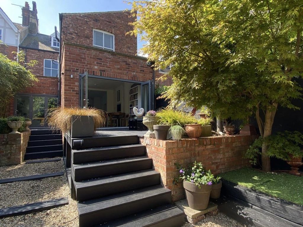 Additional image 26 of 5 bed town house for saleWestwood Road, Beverley HU17