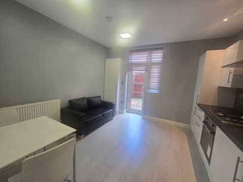 Norwood Road, London SE27