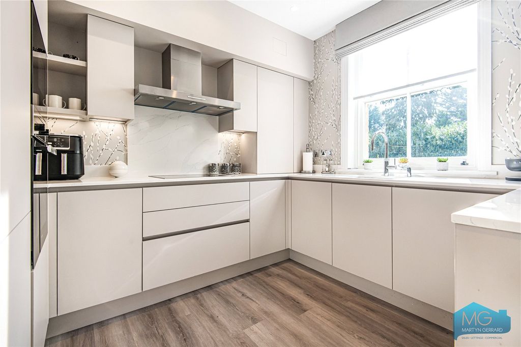 Additional image 19 of 2 bed flat for saleCamlet Way, Barnet EN4