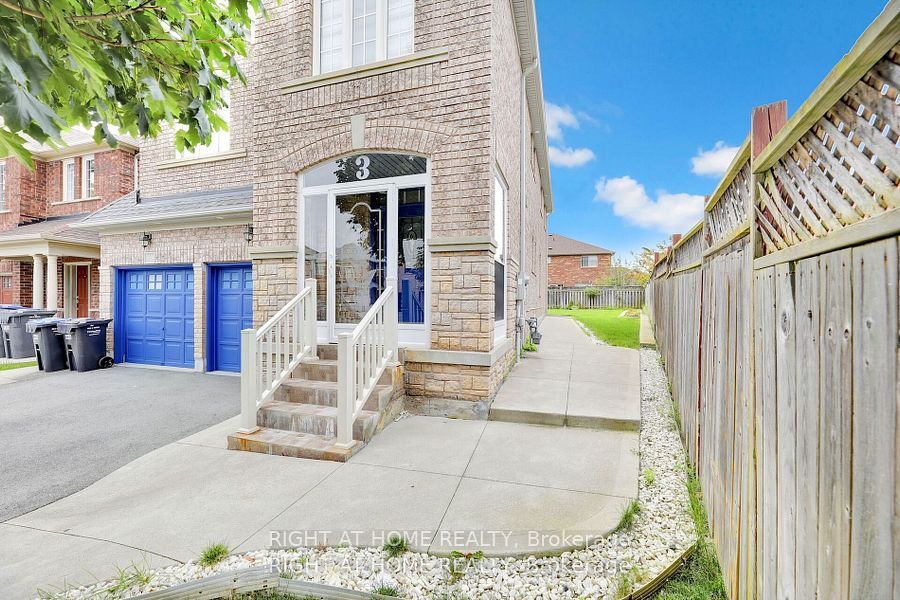 Additional image 4 of 3 Silverbell Court, Brampton, ON, L7A 3V3