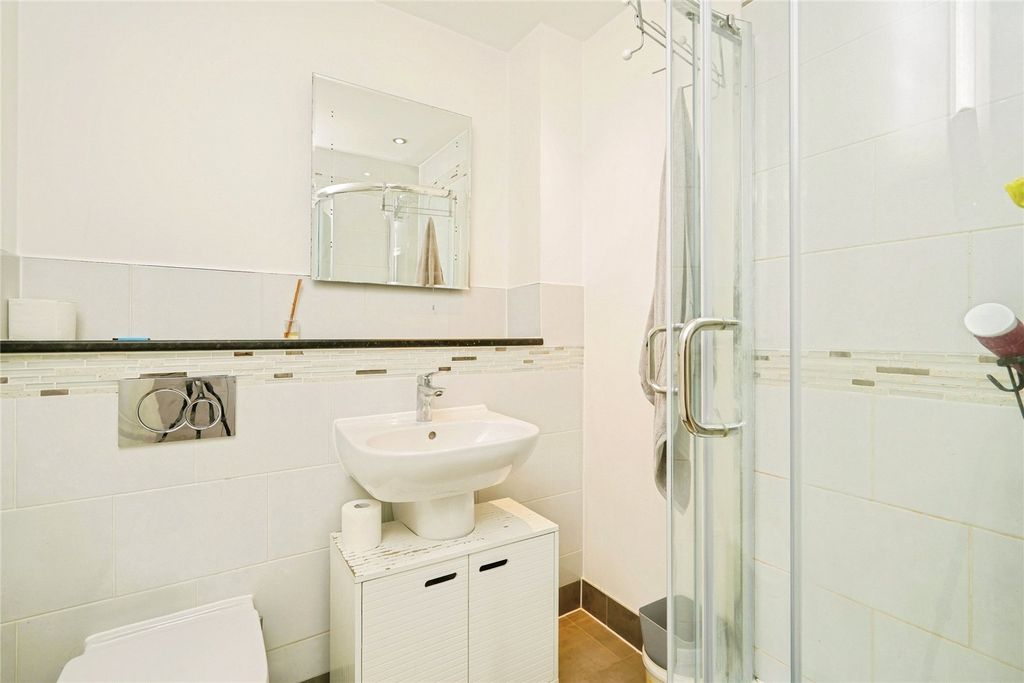 Additional image 12 of 2 bed flat for saleWesley Lane, Bicester, Oxfordshire OX26