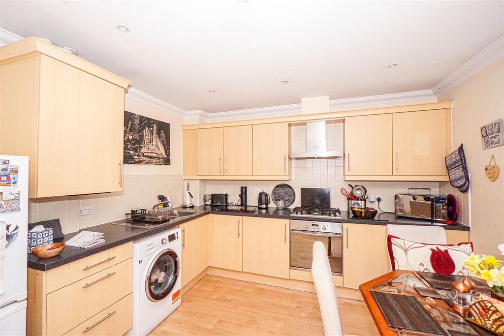 Additional image 14 of 2 bed flat for saleWelton Rise, St. Leonards-On-Sea TN37
