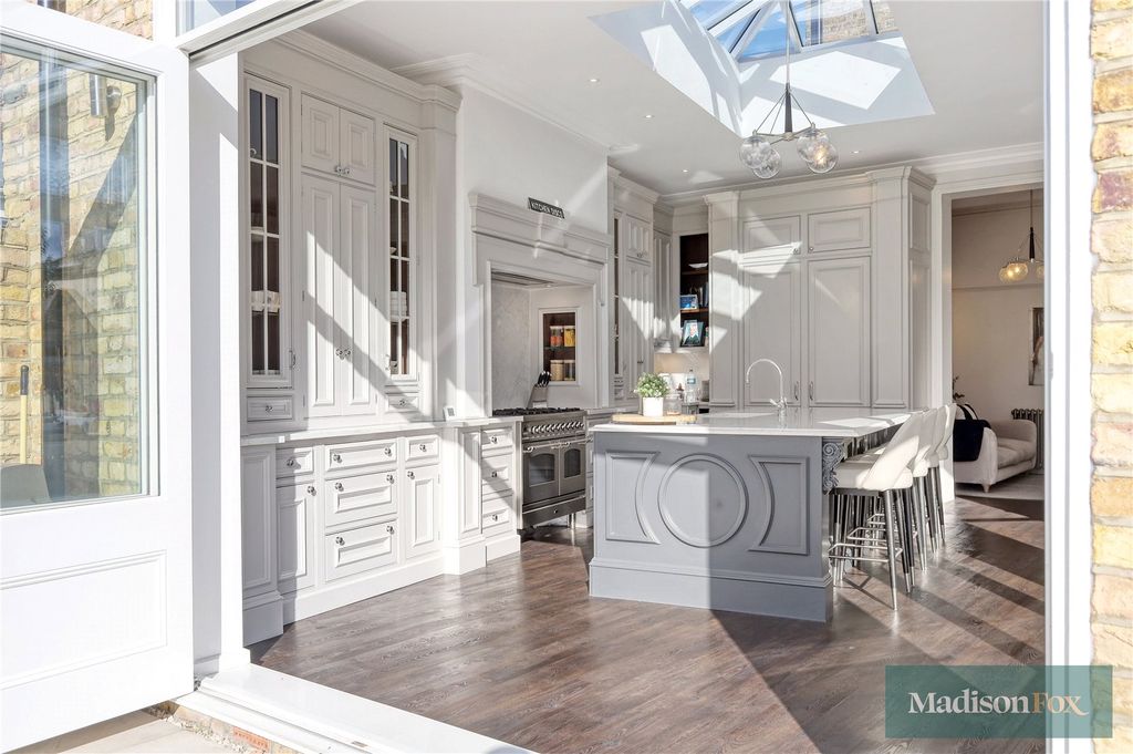 Additional image 19 of 5 bed detached house for saleQueens Road, Buckhurst Hill, Essex IG9