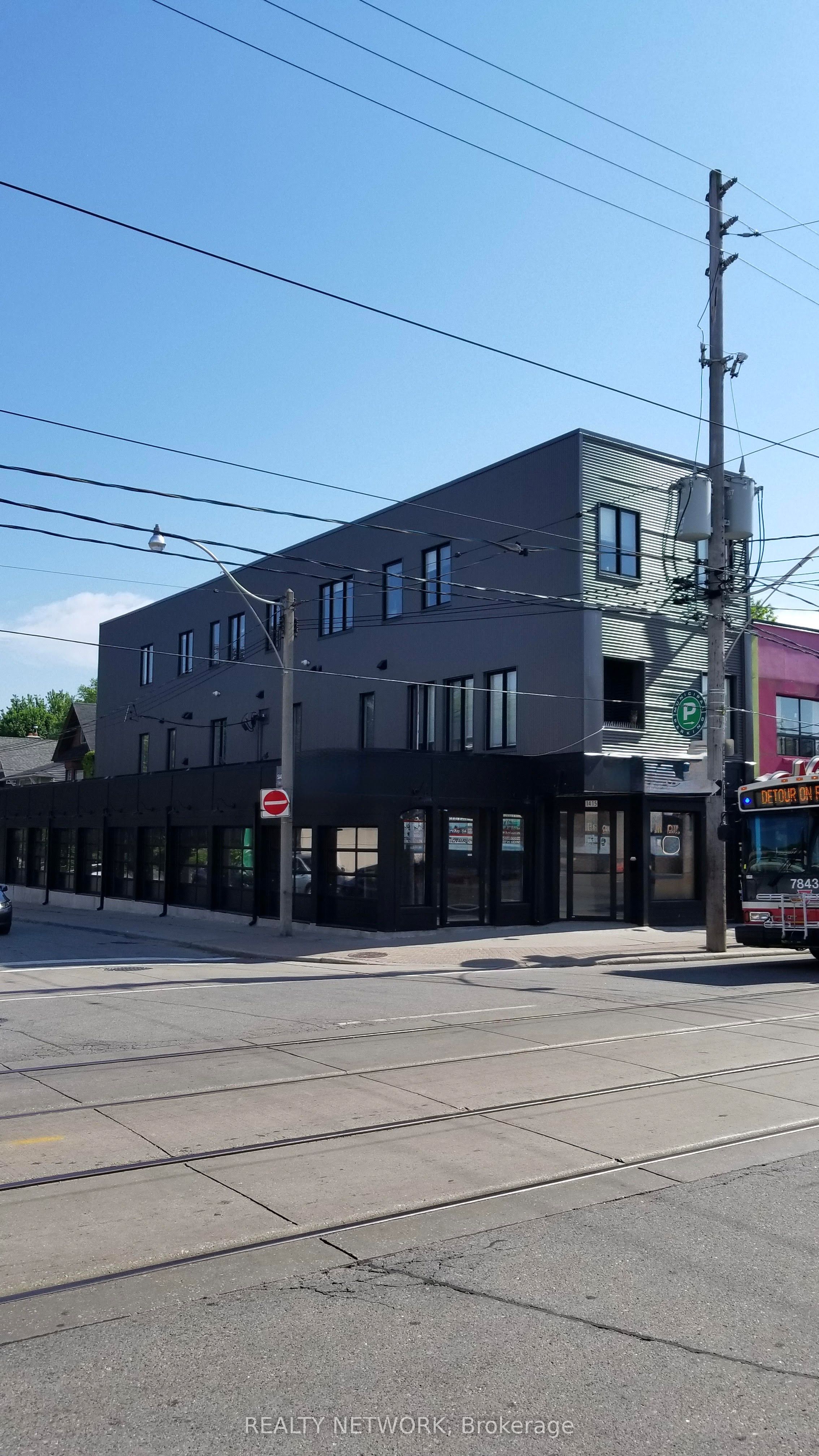 1415 Gerrard Street E, Toronto, ON, M4L 1Z5