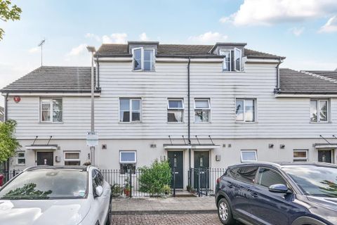 Kennet Island, Berkshire RG2