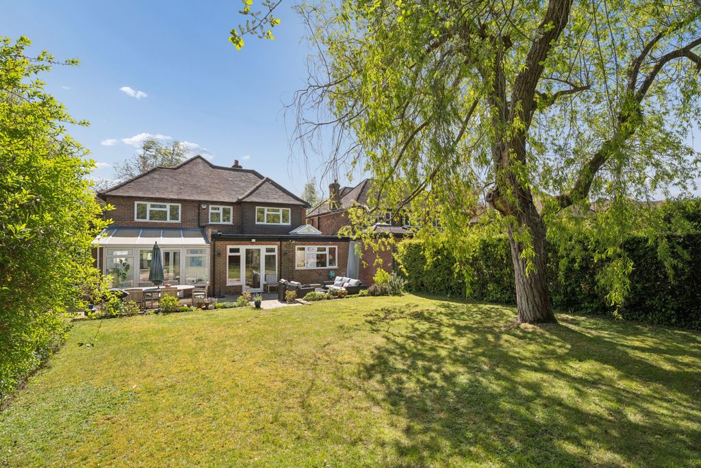 Additional image 8 of 5 bed detached house for saleStanley Hill Avenue, Amersham HP7