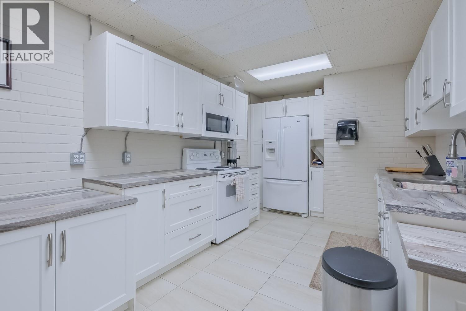 Additional image 5 of 401-1915 Pacific Court, Kelowna, BC, V1Y8B3
