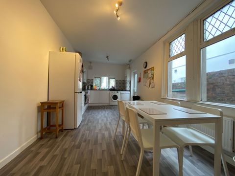 Mackintosh Place, Roath CF24