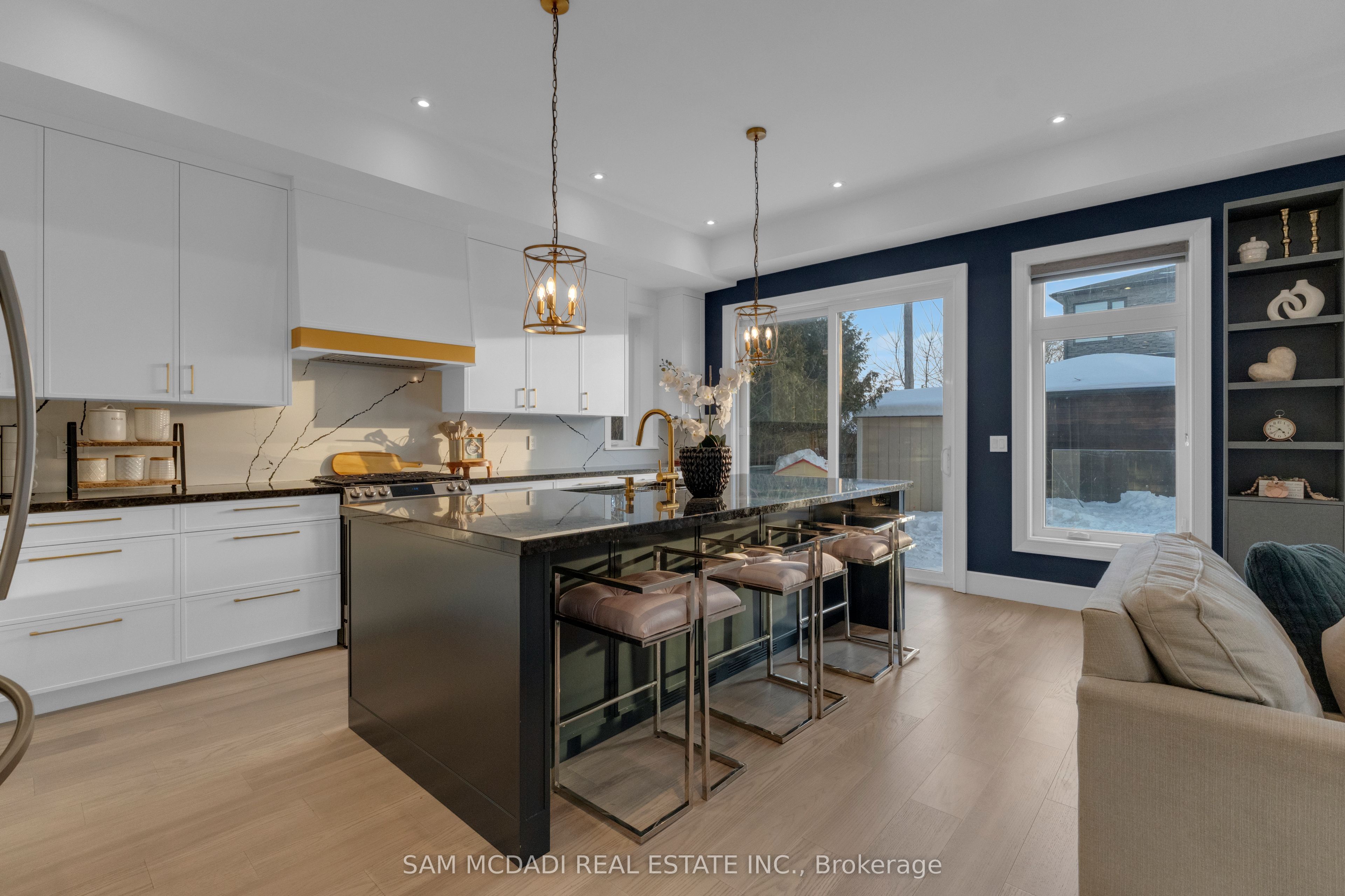 Additional image 4 of 1050 Edgeleigh Avenue, Mississauga, ON, L5E 2G1