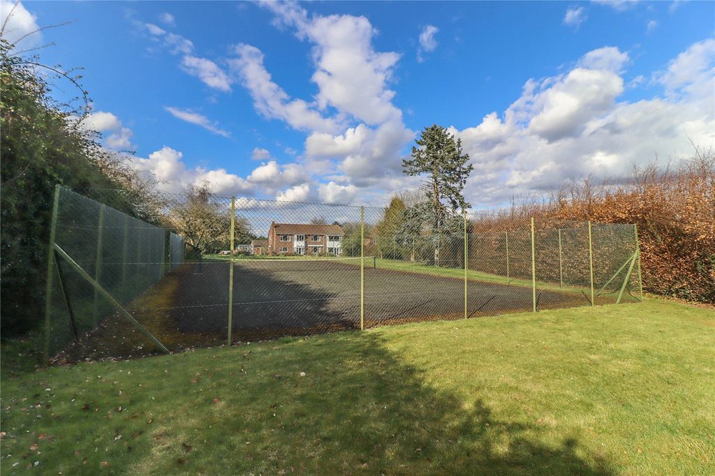 4 bed detached house for saleManor Close, Abbotts Ann, Andover, Hampshire SP11 photo 3