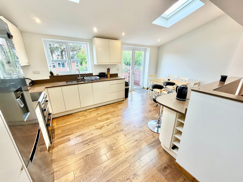 Additional image 11 of 4 bed semi-detached house for saleSt. Georges Avenue, Kingsbury, London NW9