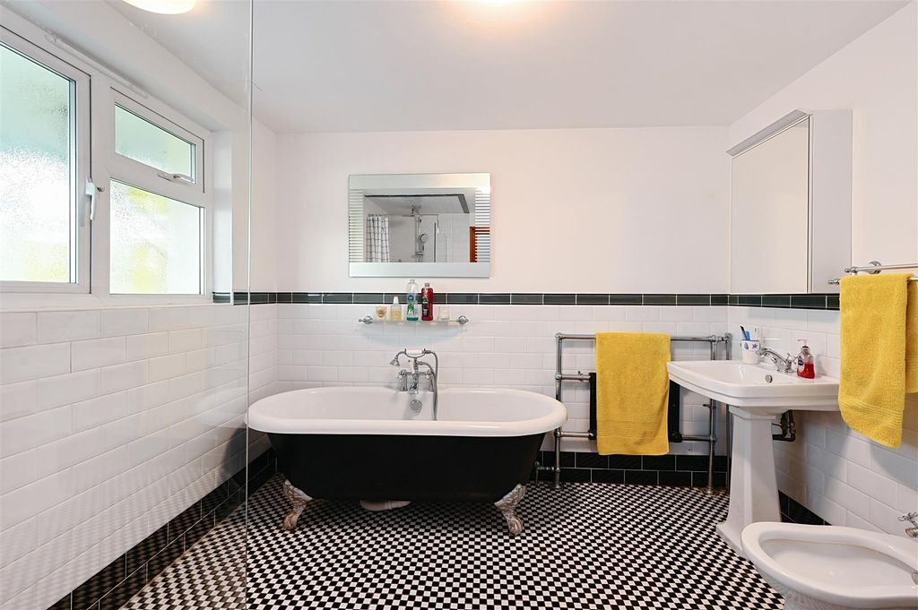 Additional image 43 of 3 bed flat for saleChannel View, Bexhill-On-Sea TN40