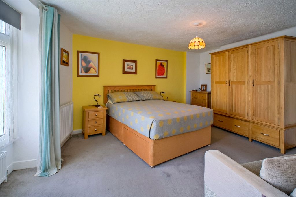 Additional image 14 of 6 bed terraced house for saleThe Strand, Bideford, Devon EX39