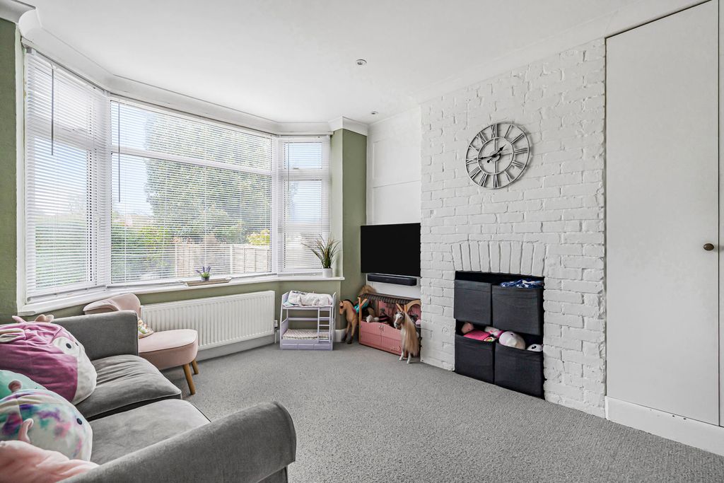 Additional image 3 of 4 bed semi-detached house for saleWhitedown Lane, Alton, Hampshire GU34