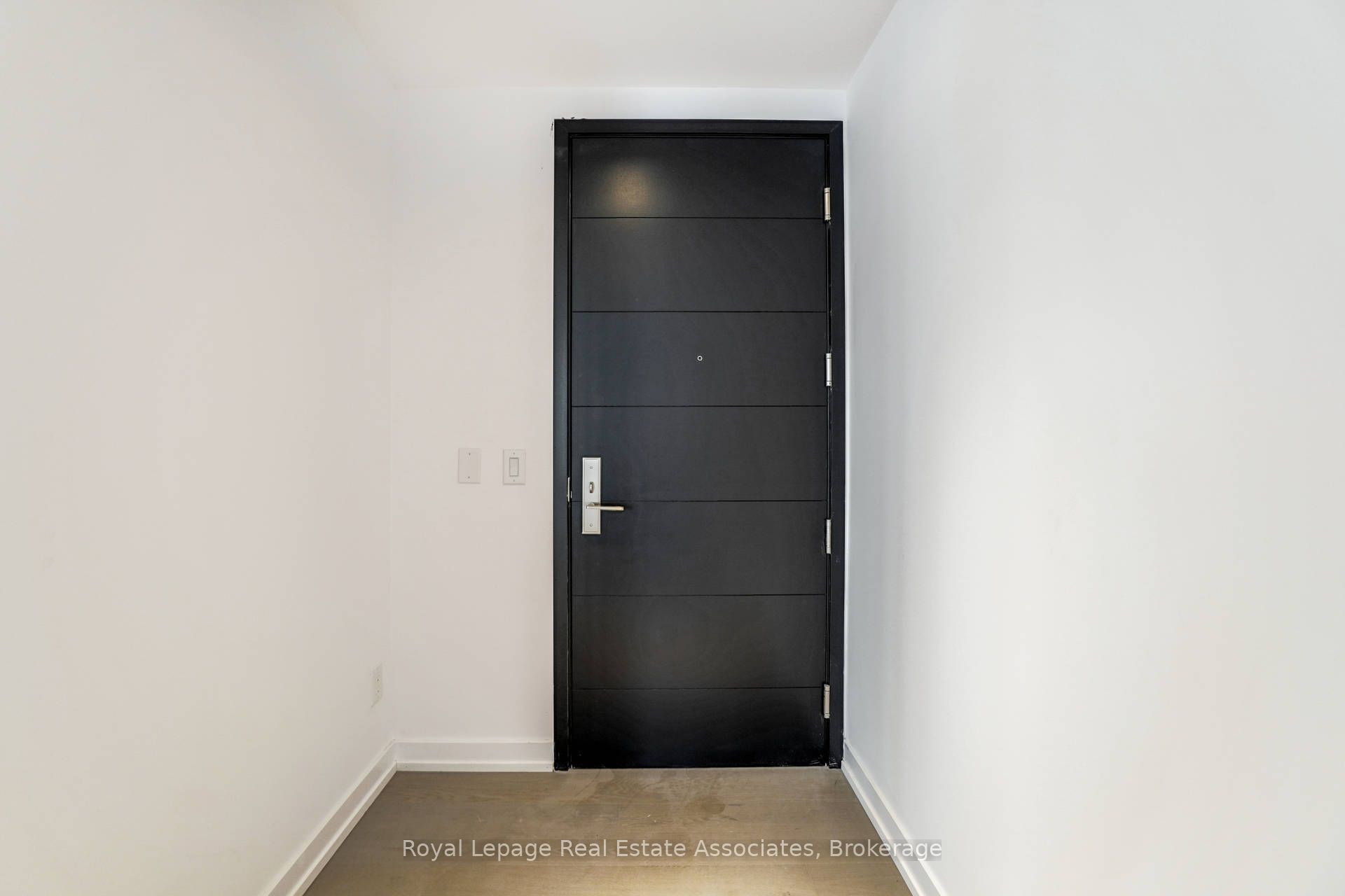 Additional image 6 of 2302-488 University Avenue, Toronto, ON, M5G 0C1