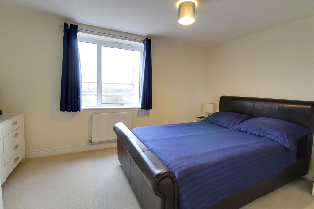 Additional image 4 of 2 bed flat for saleShetland Road, Basingstoke, Hampshire RG24