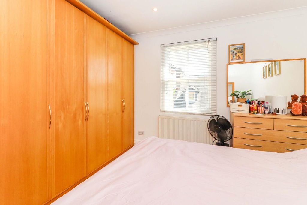 Additional image 5 of 1 bed flat for saleMallard Road, Abbots Langley WD5