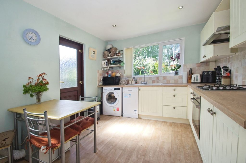 Additional image 3 of 3 bed semi-detached bungalow for saleLon Cae Porth, Cardiff CF14