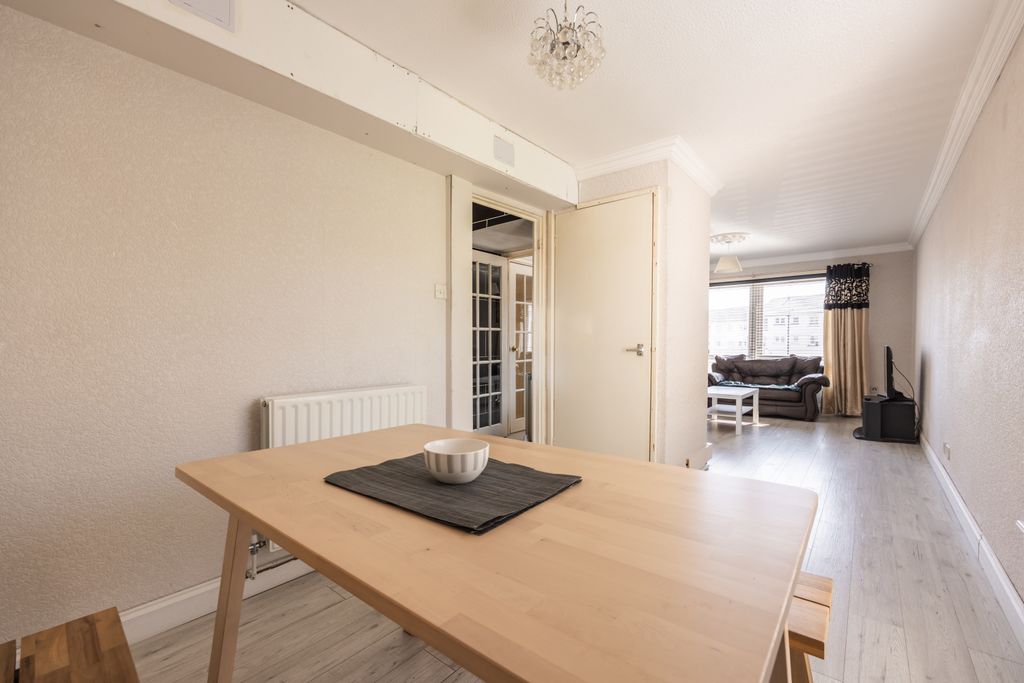 Additional image 4 of 3 bed flat for sale11/5 Westburn Grove, Edinburgh EH14