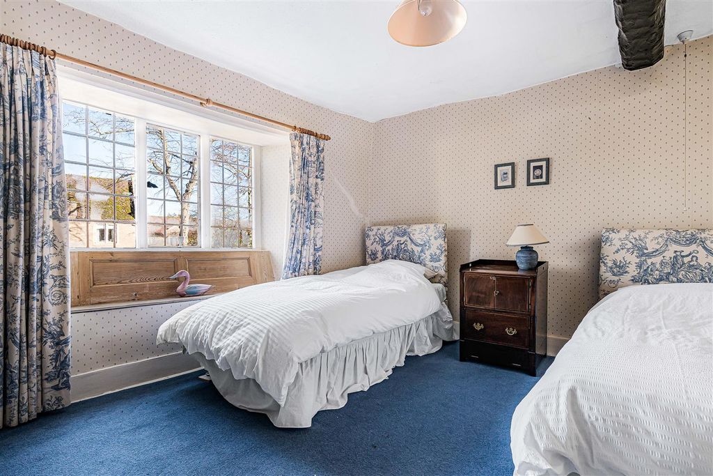 Additional image 32 of 5 bed property for saleKings End, Bicester OX26