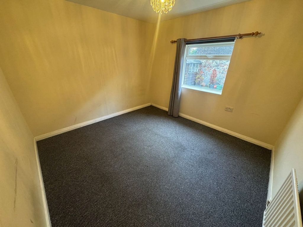 2 bed flat for saleSleaford Road, Boston PE21 photo 4