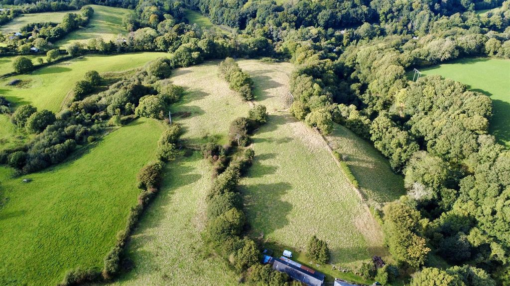Farm for saleRhydrosser, Llanrhystud SY23