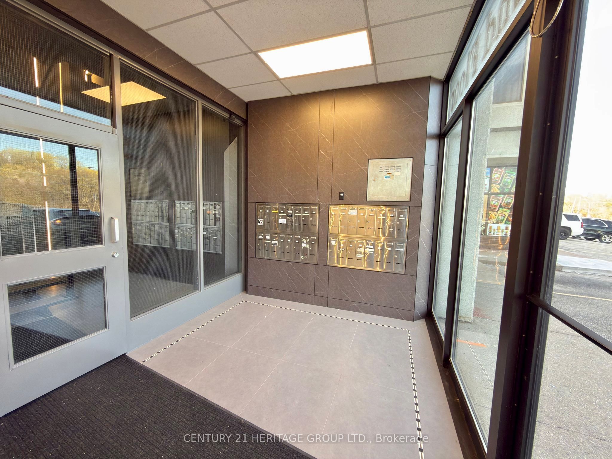 Additional image 6 of 202E-4544 Dufferin Street W, Toronto, ON, M3H 5X2