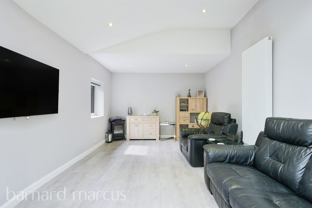Additional image 5 of 3 bed detached house for saleLeigh Road, Betchworth RH3