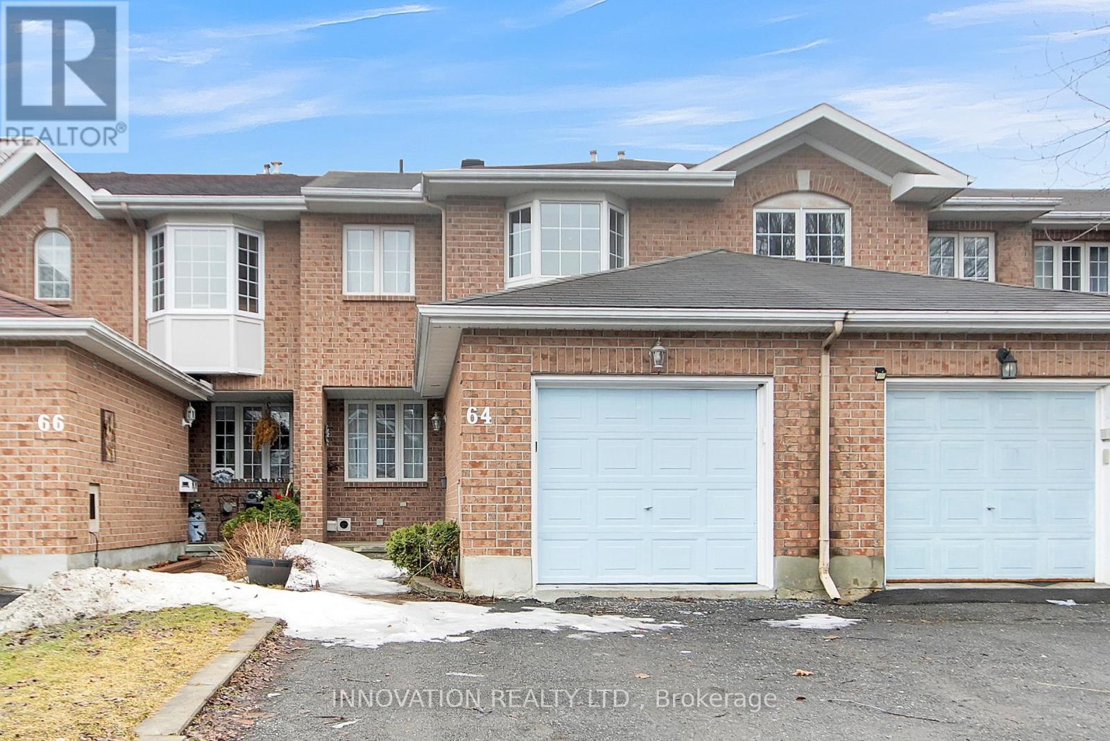64 DAVENTRY CRESCENT