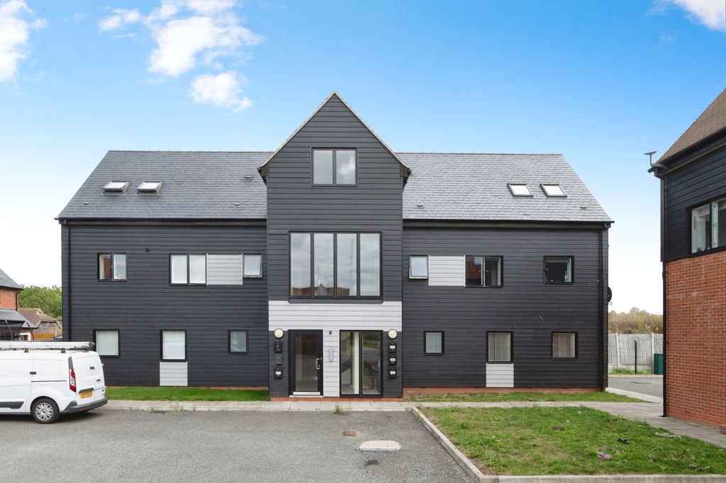 Additional image 14 of 2 bed flat for saleBelvedere Close, Billericay, Essex CM11