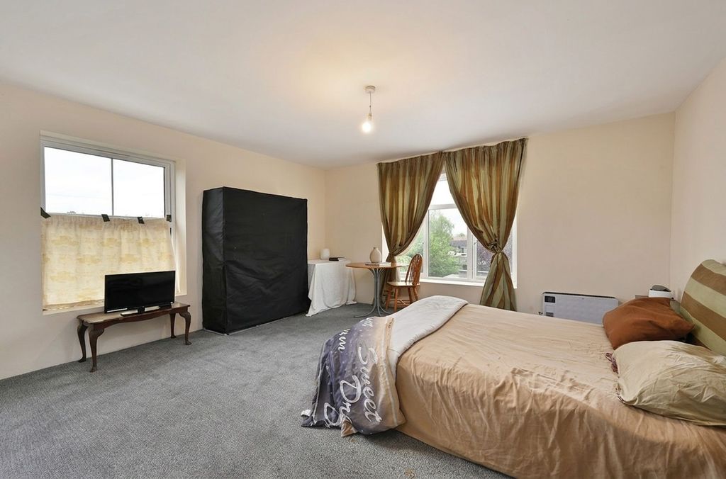 Additional image 15 of 6 bed detached house for saleCanterbury Road, Kennington TN25