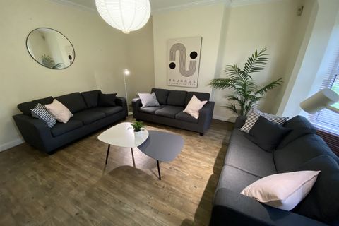 Broadgate, Beeston NG9
