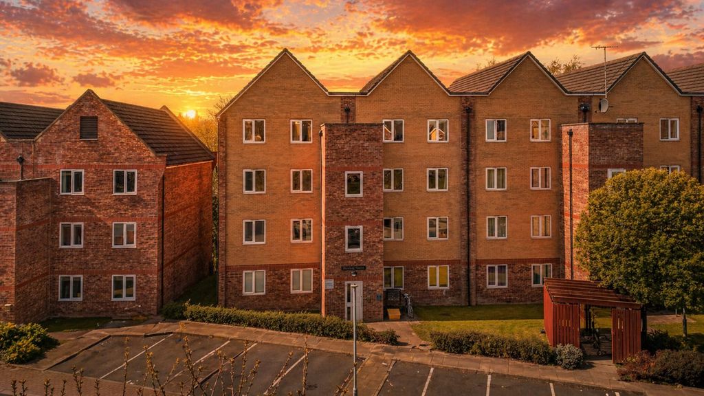 2 bed flat for saleTapton Lock Hill, Chesterfield S41