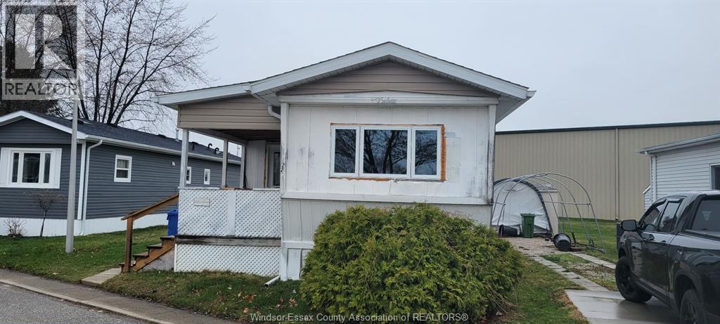 22 Robin Crescent, Lakeshore, ON, N8N2S2