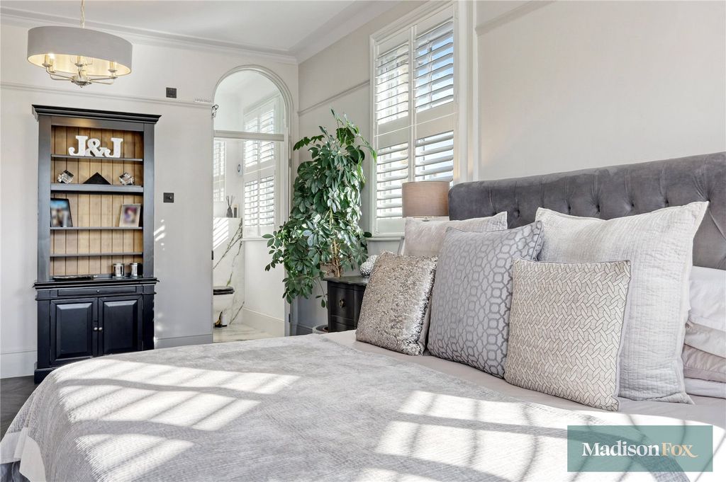 Additional image 36 of 5 bed detached house for saleQueens Road, Buckhurst Hill, Essex IG9