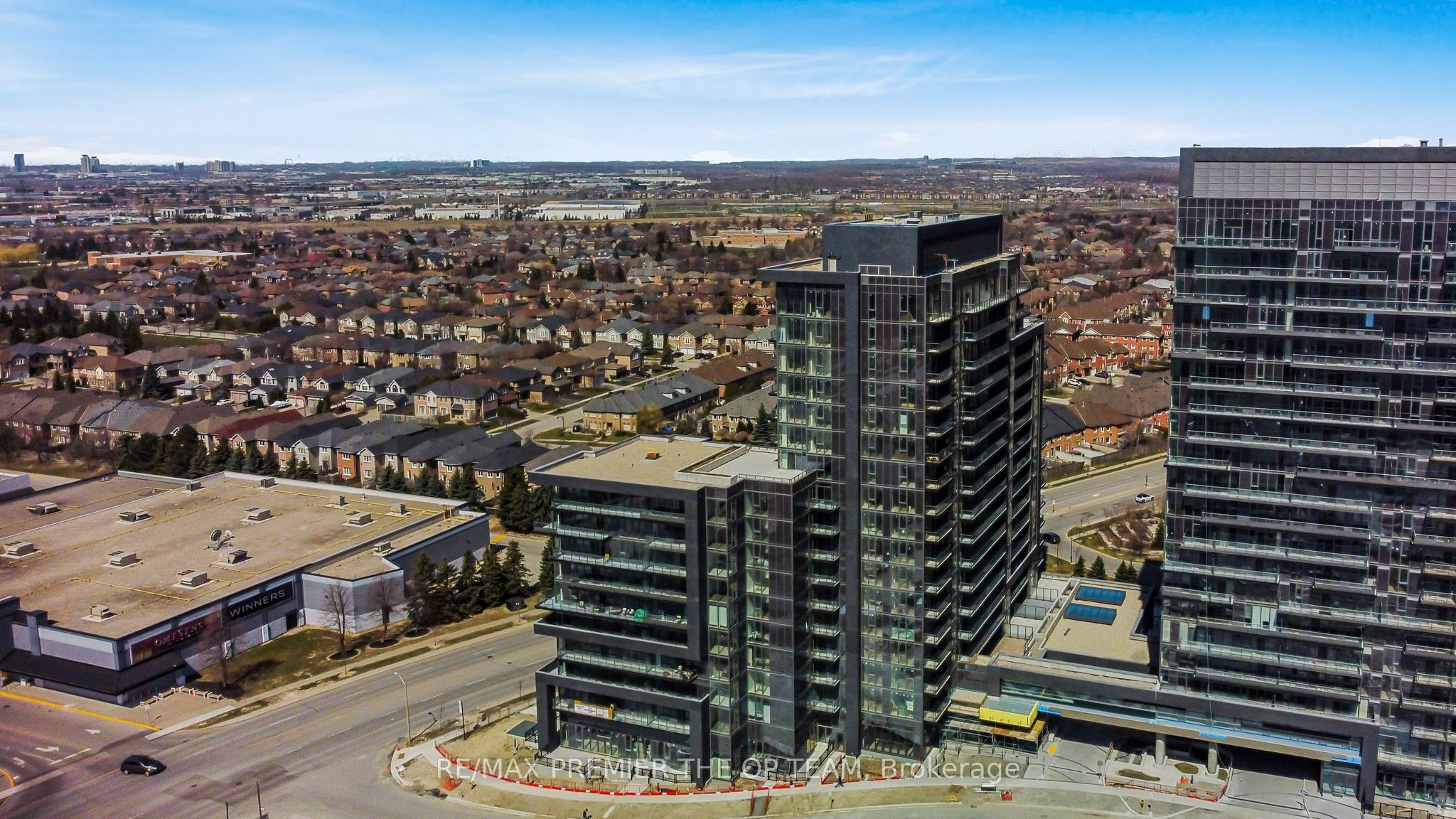 817-10 Gatineau Drive, Vaughan, ON, L4J 0L2