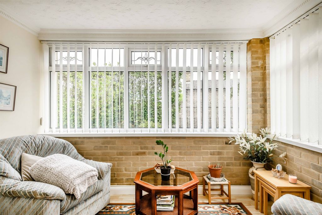 Additional image 6 of 6 bed semi-detached house for saleLower Olland Street, Bungay NR35