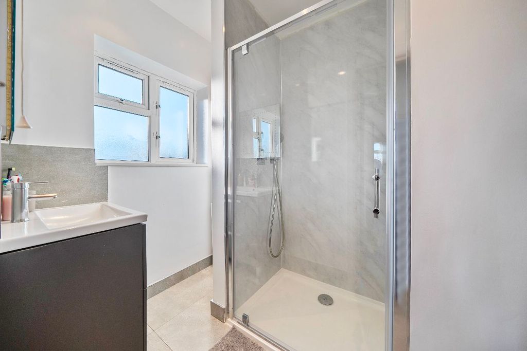 Additional image 14 of 3 bed end terrace house for saleDagenham Road, Romford RM7