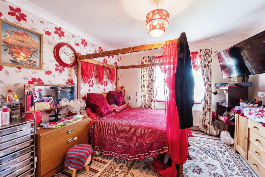 Additional image 4 of 2 bed flat for saleJennings Way, Diss IP22