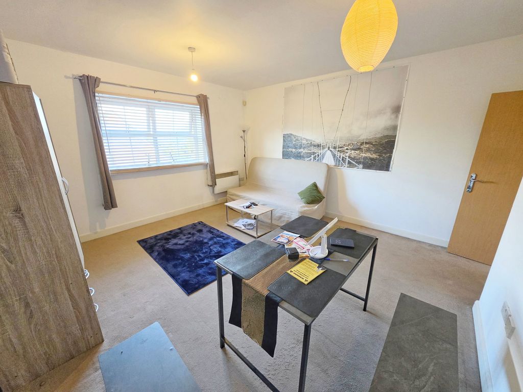 2 bed flat for saleHigh Balk, Barnsley S75 photo 4