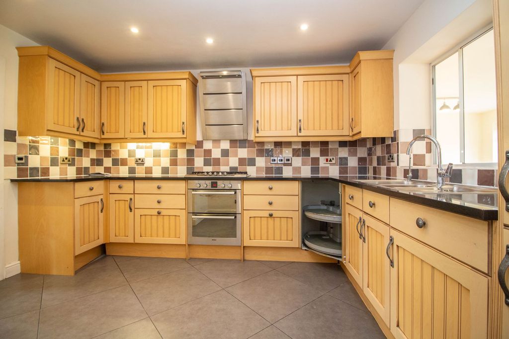 Additional image 3 of 4 bed link detached house for saleFoxleys, Carpenders Park, Watford WD19