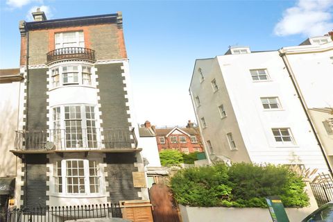 Upper Rock Gardens, Brighton, East Sussex BN2, Room to rent