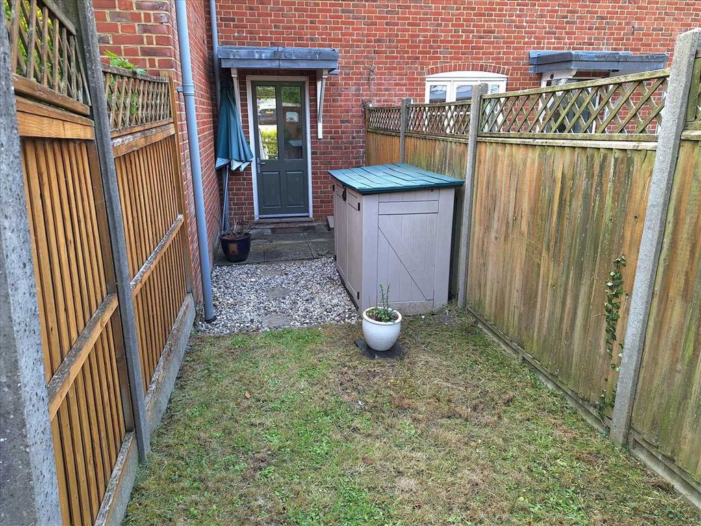 Additional image 10 of 2 bed flat for saleManor Court, Manor Lane, Old Basing, Basingstoke RG24